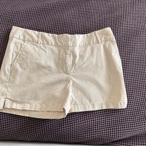 LOFT Women's khaki Shorts